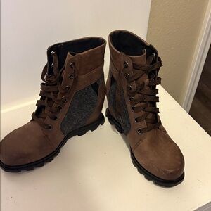 Sorel Brown and Gray Women's Boots